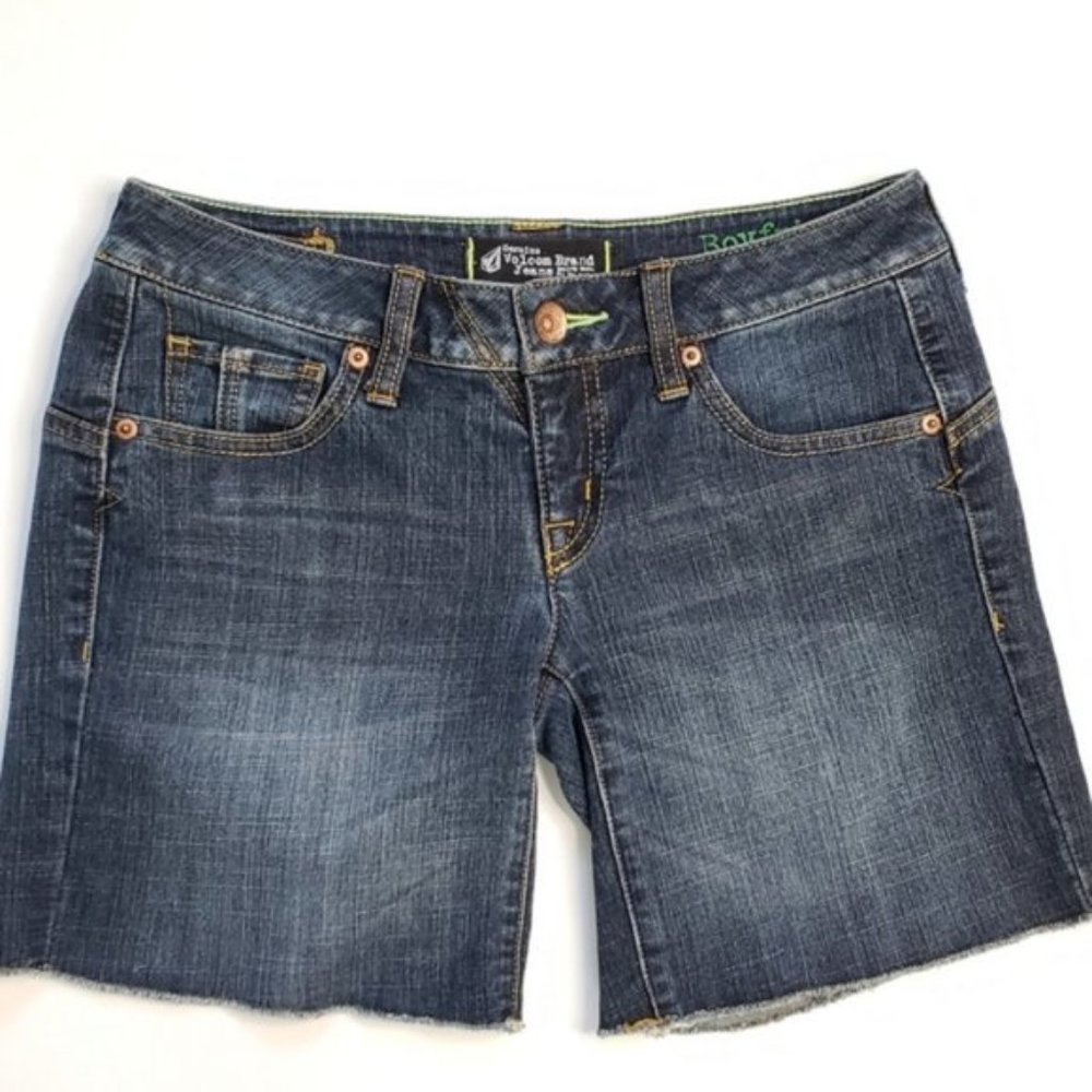 VOLCOM Boyfriend Jeans Dark Wash Midi Shorts - Picture 4 of 4